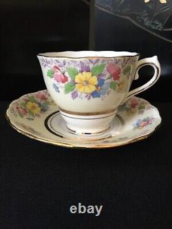 6 Bell, Tuscan, Roslyn, Colclough, Rosina English Teacup & Saucer Lot