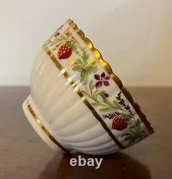 Antique 18th English Worcester Porcelain Tea Cup Bowl Georgian Strawberry Sprig