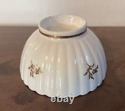 Antique 18th century Worcester Porcelain Tea Bowl Cup Dove Bird Crest L'Amitte