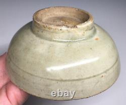 Antique Chinese Ming Celadon (Longquan) Porcelain Incised Tea Cup Bowl