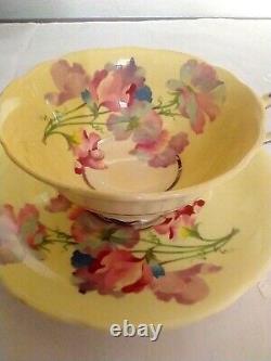 Antique Paragon Bone China Floral soft yellow background teacup & Saucer Set
