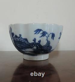 Antique Worcester Porcelain Tea Cup Bowl Blue and White Chinese 18th century Bow