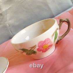 Elegant Duo Tea Cups