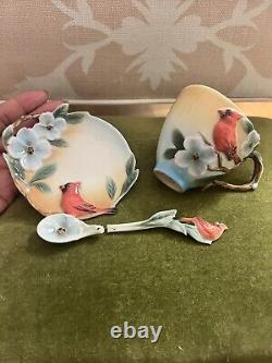 FRANZ Collection Cardinal Teacup And Saucer With Spoon FZ00040S