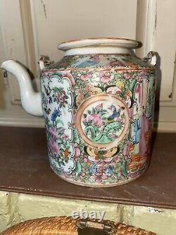 Gorgeous Antique Chinese Rose Medallion Tea Pot & (1) Cups In Wicker Case