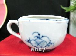 Meissen rare Invalid Feeder medical cup with Blue design porcelain Germany
