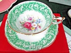 PARAGON tea cup and saucer Floral pink rose daisy teacup England 1950s pale grn