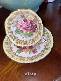 Paragon Cabbage Floating Rose Bouquet Gold Tea Cup & Saucer Widemouth #2894