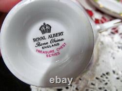 ROYAL ALBERT tea cup and saucer AVON shape treasure chest series teacup rose