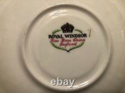 ROYAL WINDSOR fine bone china tea cup & saucer set of 8 Made in England gold rim