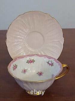 SHELLEY Fine Bone China OLEANDER England SCATTERED ROSES Pink TEA CUP SAUCER Set