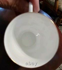 Set of 4 Vintage Imperial Russian LOMONOSOV Porcelain Teacups and Saucers