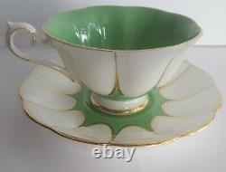 Unique ROYAL ALBERT Teacup & Saucer England Rare Design Green Gold